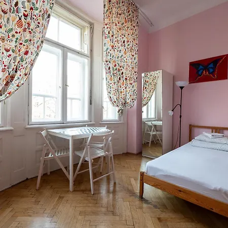 Trzy Kafki Private Vandrerhjem *