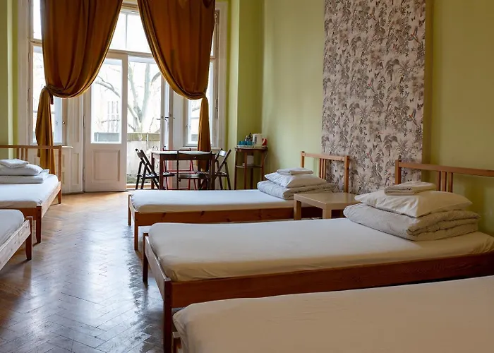 Hostel Trzy Kafki Private *