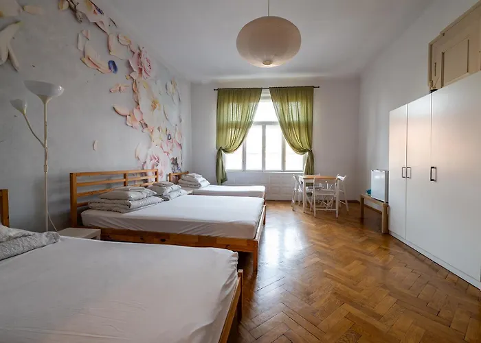 Hostel Trzy Kafki Private *