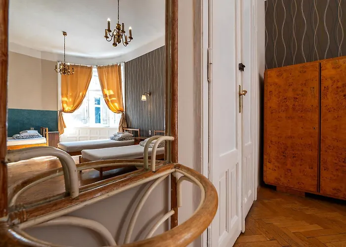 Hostel Trzy Kafki Private *