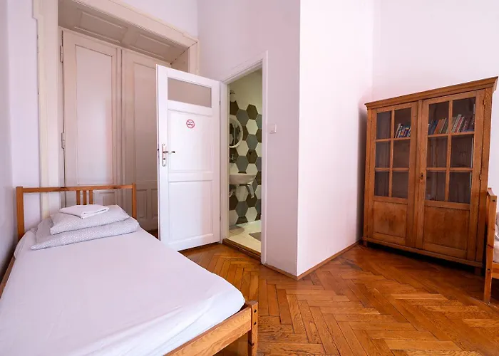 Hostel Trzy Kafki Private