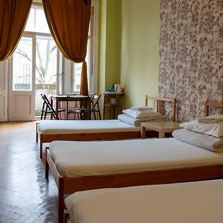 Hostal Trzy Kafki Private *