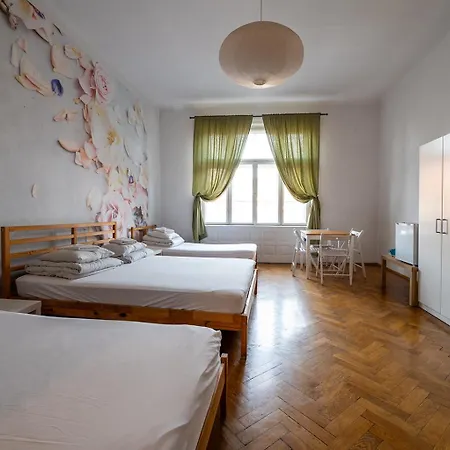 Hostal Trzy Kafki Private *