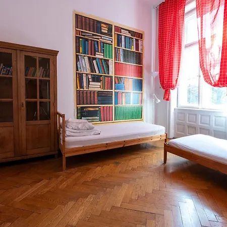 Hostel Trzy Kafki Private