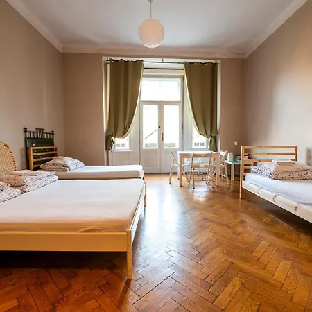 Trzy Kafki Private Hostel Krasków