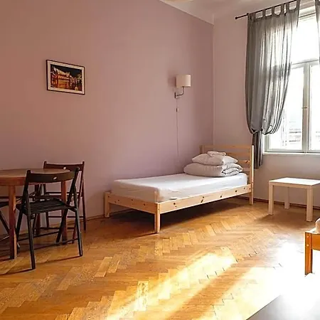 Trzy Kafki Private Hostel Krasków