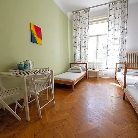 Hostel Trzy Kafki Private