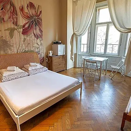 Hostel Trzy Kafki Private