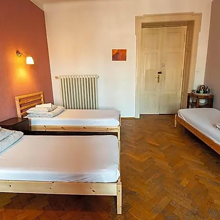 Hostel Trzy Kafki Private