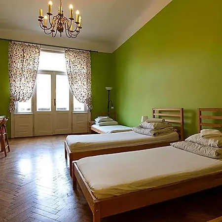 Trzy Kafki Private Hostel *