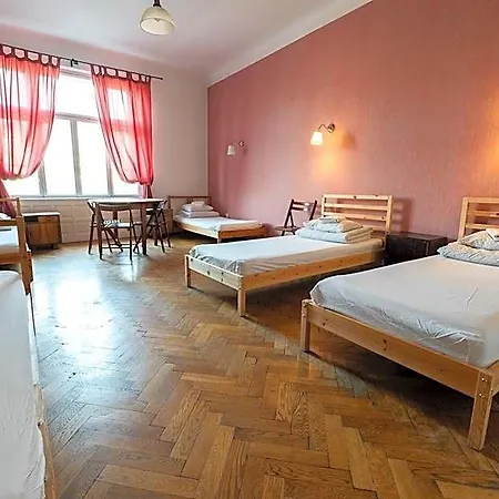 Hostel Trzy Kafki Private