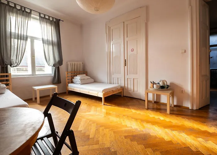 Hostel Trzy Kafki Private